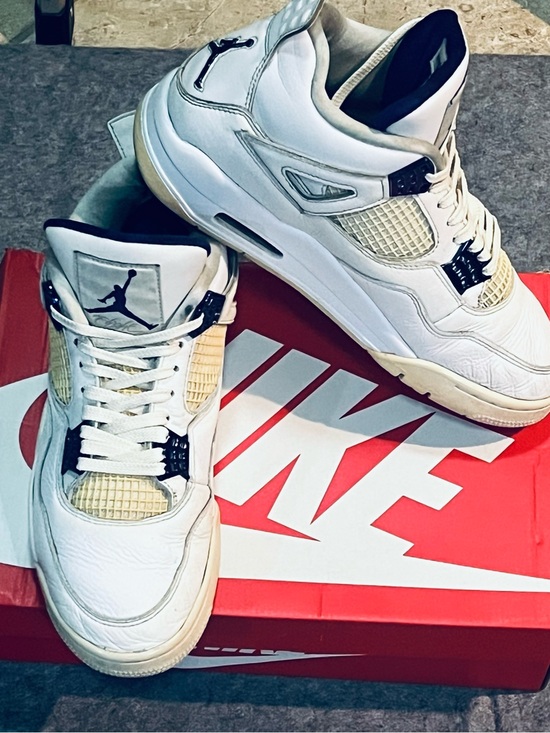Jordan Other - Nike Air Jordan 4 VI Retro Purple
Metallic White Mens